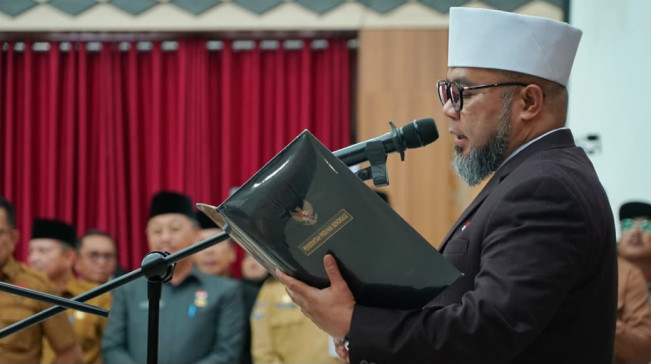 Gubernur Bengkulu Helmi Hasan